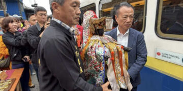 媽祖首搭林鐵「栩悅號」登阿里山　信仰文化串聯山海觀光