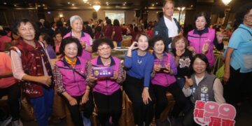 屏東縣表揚社區懷據點與獨老單位志工 用行動溫暖高齡人生