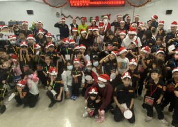 聖誕小小交警學交安也學自保　提升應變能力