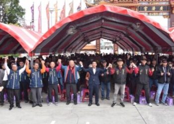 許智傑旗津開講 拋「北觀光、南都更」雙引擎 霸氣喊：市民就是最大咖