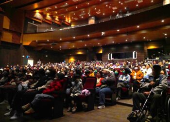 鄭怡首次恆春獻唱〈月琴〉 民歌陣容齊聚劇場館演出