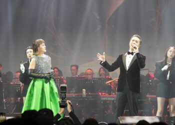 羅志祥、告五人、盧廣仲、八三夭齊聚輔大 輔人潮聖誕演唱會網嗨喊:輔又贏!