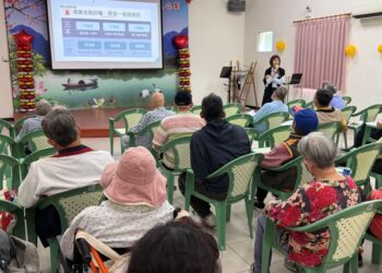 高雄榮家百歲人瑞梁爺爺嵩壽 眾人祝福獻溫馨