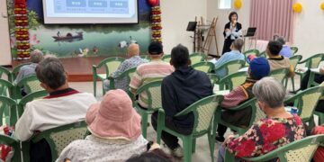 高雄榮家百歲人瑞梁爺爺嵩壽　眾人祝福獻溫馨