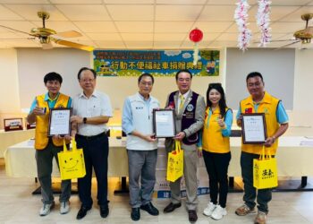 獅子會300E-2區暖心行動不便者　捐贈安泰護理之家福祉車