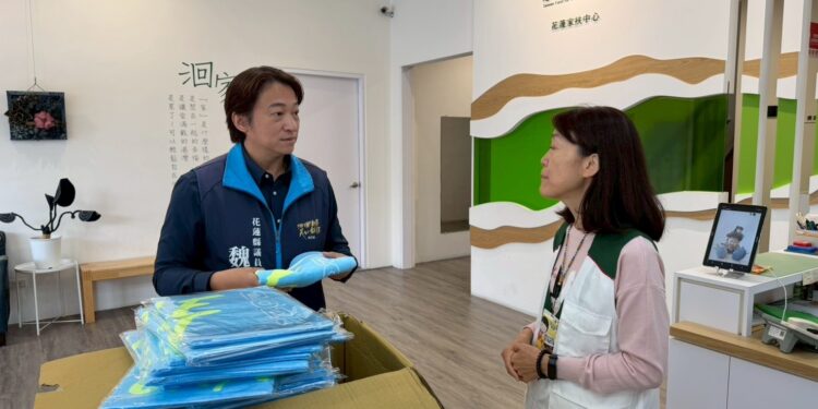 響應花蓮家扶年菜募集　魏嘉賢捐贈毛巾向視障跑者致敬