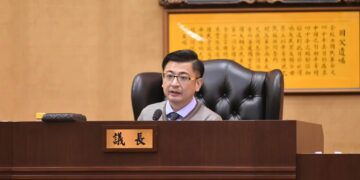 ▲彰化縣議會議長謝典霖主持臨時會（圖／謝典霖臉書）