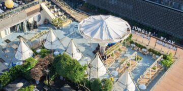 叢林開始酒鬼超市JUNGLE PLAY TAIPEI正式進駐台北信義區  把露營的自在搬進城市高空  打造你的微醺世外桃源