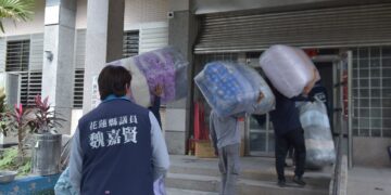 北市中區獅子會獅子會愛心送暖 魏嘉賢協助轉送光復鄉弱勢寢具