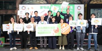 家樂福宣告100%非籠飼雞蛋邁向最後一哩路　領先台灣翻轉雞蛋產業