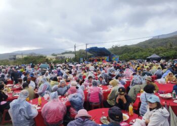 風雨中顯真情!全球屏東鄉親聖誕音樂饗宴 天降甘露席開300桌
