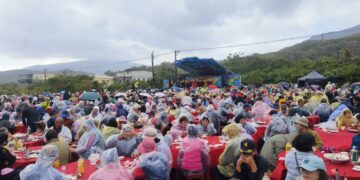 風雨中顯真情!全球屏東鄉親聖誕音樂饗宴 天降甘露席開300桌