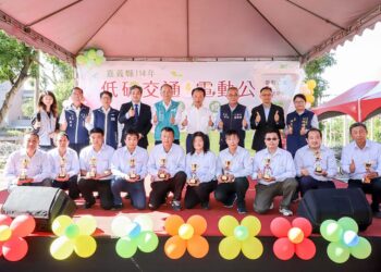 嘉義縣斥資購置低碳電動公車 全面提升公共運輸品質