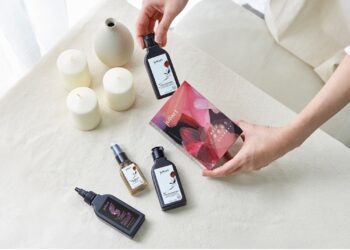 你買我捐!juliArt 覺亞推「洸影玫瑰系列」公益組合 再攜手「介惠基金會」盼為偏鄉女性點亮柔光