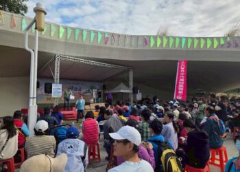 中市勞資健行活動今吸引逾千人參加健行