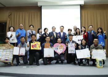 翁章梁感謝凱基社會福利慈善基金會捐助丹娜絲風災校園復建