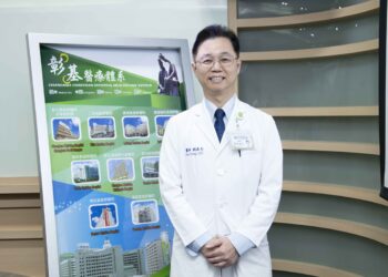 影音/彰基攜手旭東機械跨域合作 AI螢光檢測提升手部衛生教育