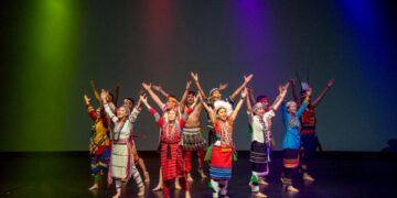 《繁花盛開・原藝綻放》 花縣府與阿勒飛斯藝團共推大型舞台劇