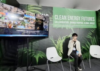 台灣囡仔柯晟睿站上COP30 用一只水瓶點亮水與希望