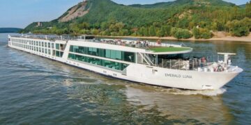 歐舟河輪發表中文品牌名「翡翠假期」  2026 年包船率直逼 80%   台灣頂級旅遊市場轉向「精品旅遊」