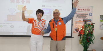 新北愛笑瑜珈協會成果發表會!「愛笑力」助長輩身心健康、延緩失智失能