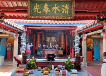 影音/清水岩寺歲末點燈活動  佛前燃燈祈福為來年點亮希望與平安