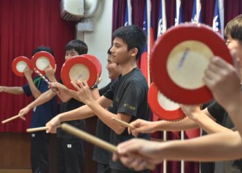 日本與那國町中學畢旅 花蓮市公所熱情歡迎