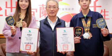 匹克球世界盃奪佳績   蔡萱、蔡瀚琛獲縣長接見表揚