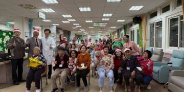 音樂陪伴與祝福住民長者 花蓮醫院推聖誕報佳音活動