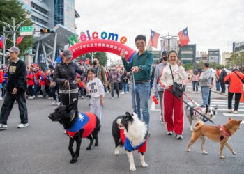 旗海飄揚迎新年　嘉義市元旦升旗暨健行活動熱鬧登場