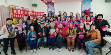 高雄榮家攜手布藝志工 迎新春手作傳遞溫暖與關懷