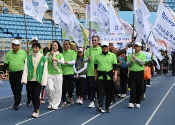 國際扶輪3482地區攜手視障跑者 以行動落實「服務超我」