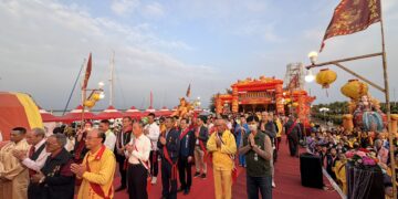 東港金凌天福聖殿辦龍華勝會 跨宗教齊聚大鵬灣祈福