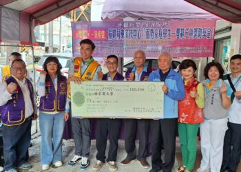 一雙鞋 一份希望 歲末送暖到家扶 國際獅子會300E-3區第五分區跨高屏溪送愛到屏東