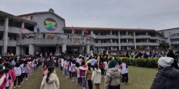 2026年國際聯合升旗典禮   東華附小校園飄揚12國國旗