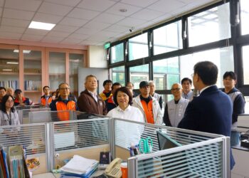 嘉市府勞工及青年發展處揭牌　成為勞工及青年堅實後盾