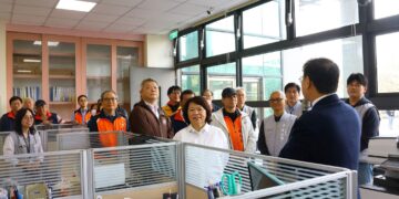 嘉市府勞工及青年發展處揭牌 成為勞工及青年堅實後盾