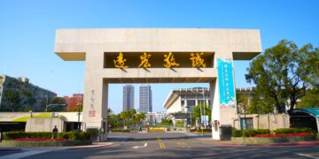 高雄一考區圓滿完成學測試務 王校長祝福考生心想事成