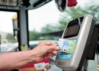 屏縣敬老卡114年升級　第4季8,000人申辦