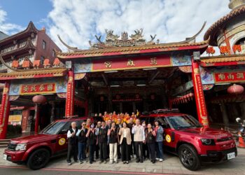 慈鳳宮捐消防救災指揮車暨整合式PAC救命器　攜手屏東縣政府守護縣民安全