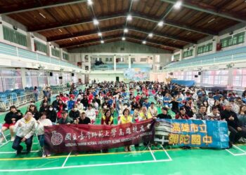 高雄市彌陀國中迎來玫瑰墓樂團第500場音樂講座　震撼師生