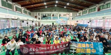 高雄市彌陀國中迎來玫瑰墓樂團第500場音樂講座　震撼師生