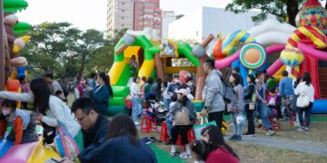 不走演講造勢路線 林哲弘以親子園遊會凝聚鹽埕