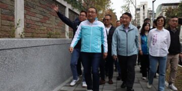 讓孩子平安上學！侯友宜赴三重驗收改善成果     全市 100 校廊道計畫進入最後衝刺