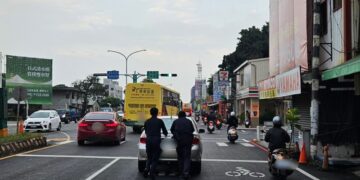 警民合力暖心救援　拋錨車輛迅速排除恢復交通