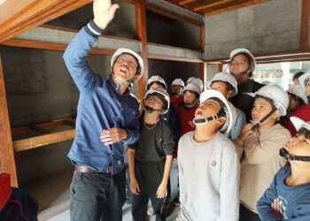 莿桐饒平國小舊宿舍修復工地導覽 師生探訪場域活化新體驗