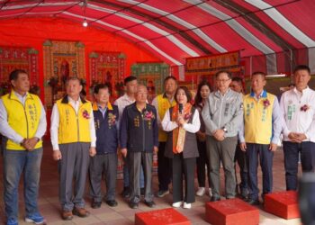 屏東縣115年跨宗教祈福溫暖啟動！縣長首站赴東港鎮海宮 為全縣鄉親點亮平安年