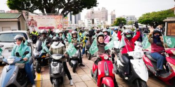 高雄市長參選人林岱樺三民掃街:安全順暢進商圈,天天都有生意