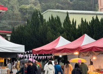 櫻花季走春新亮點!2/15–2/21淡水登場 「2026 Pet Zoo 櫻花市集-毛孩走春生活節」 山林花海×人寵共遊×親子體驗 打造春節最萌創意市集