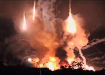 影音/川普宣稱已俘虜委內瑞拉總統馬杜羅夫婦 並將他們送離該國